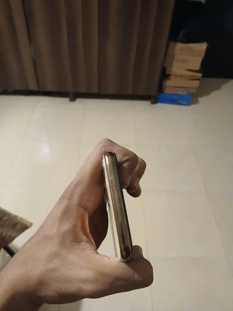 Apple iPhone 11 10