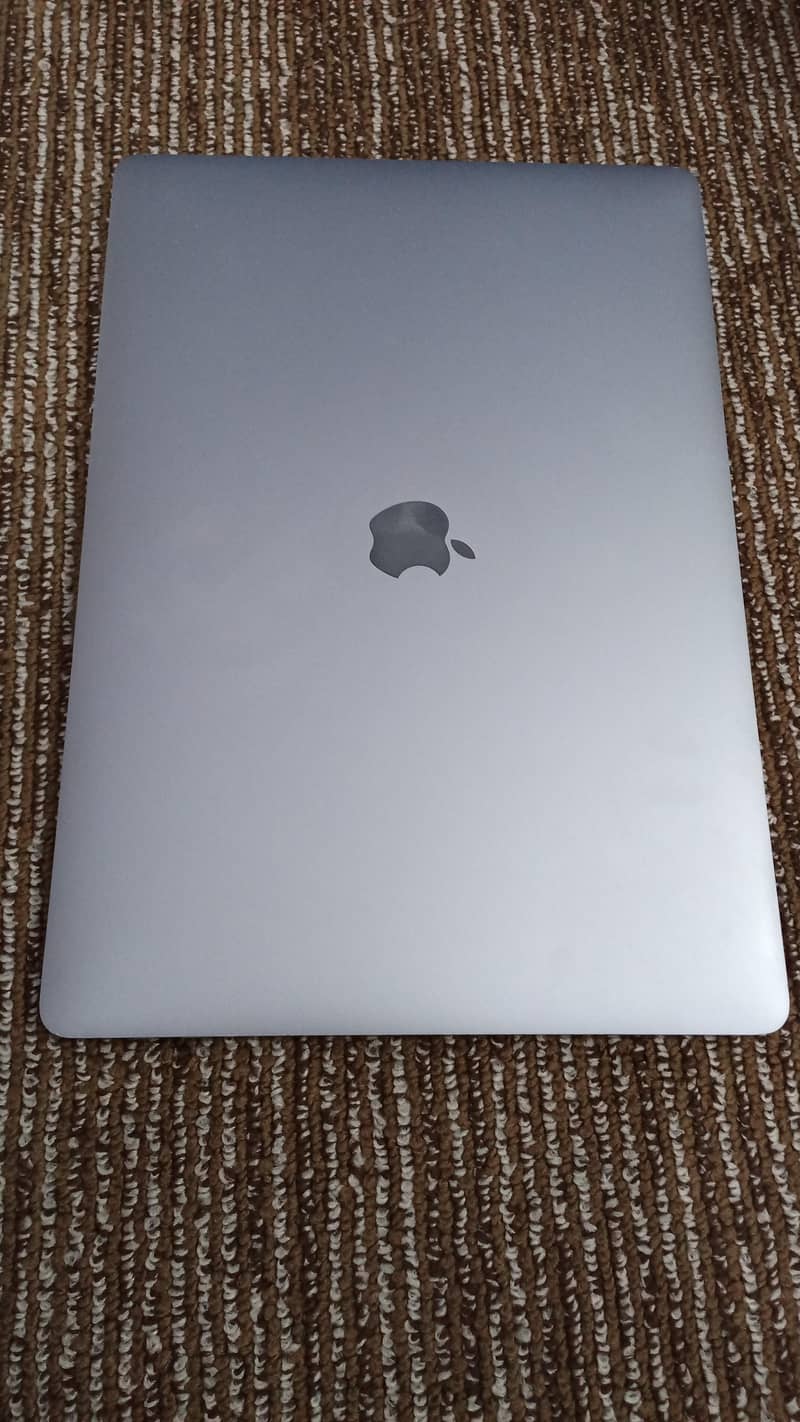 apple laptop 3