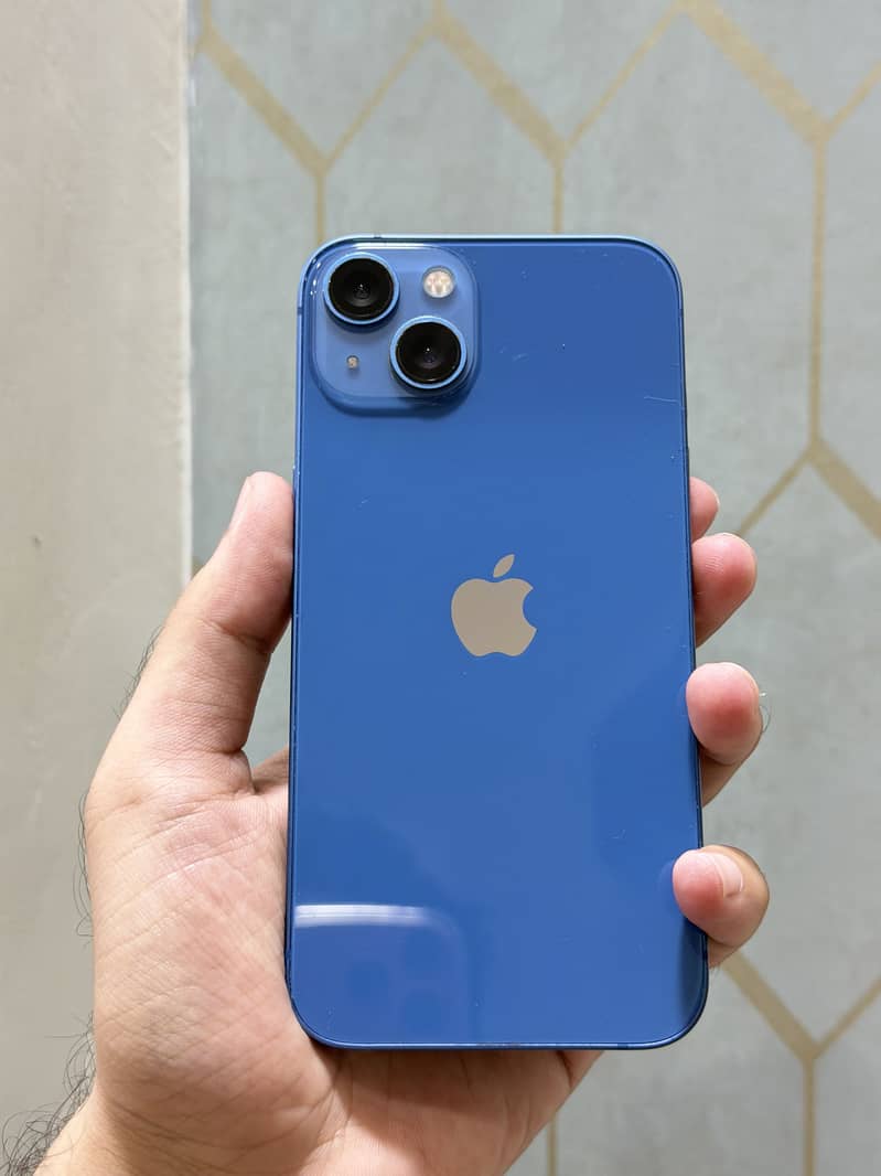 Apple iPhone 13 0