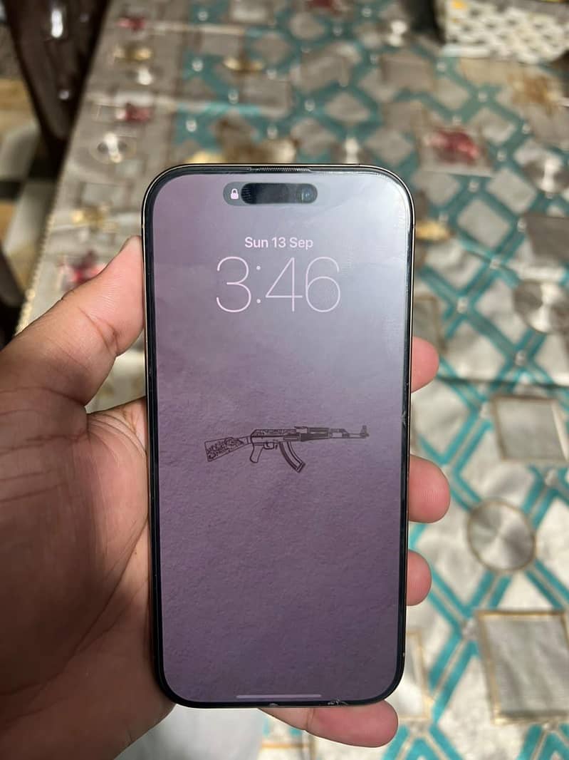 Apple iPhone 16 Pro 8