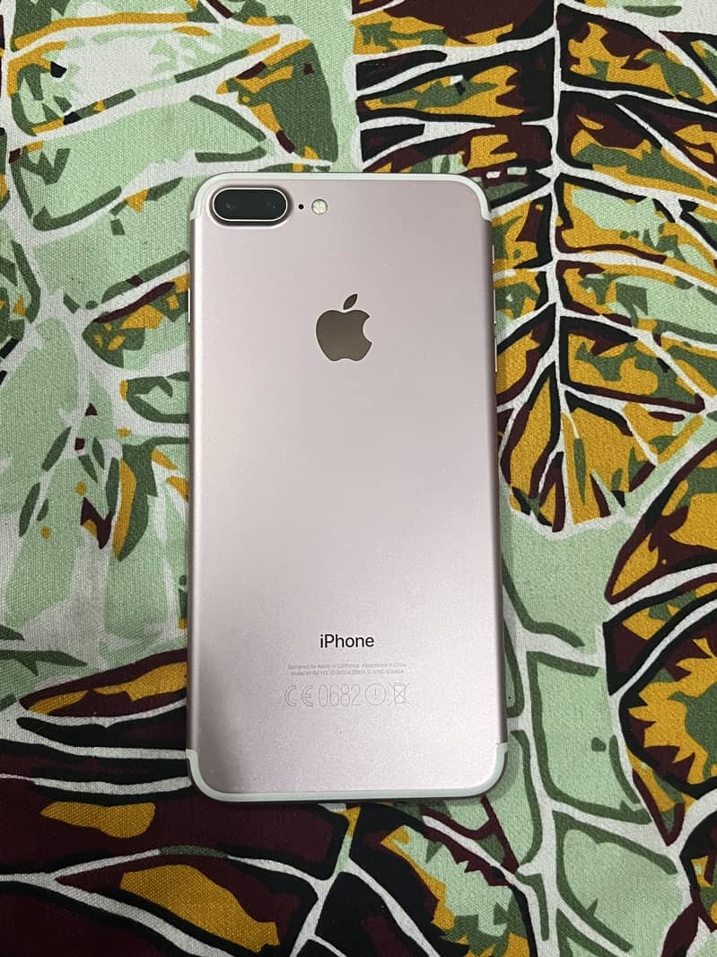 Apple iPhone 7 Plus 0