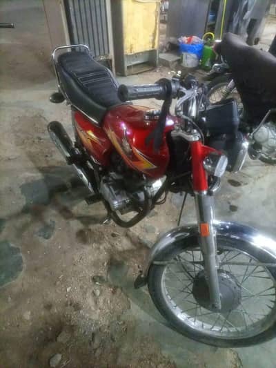 Honda 125 Karachi number 2021model red colour