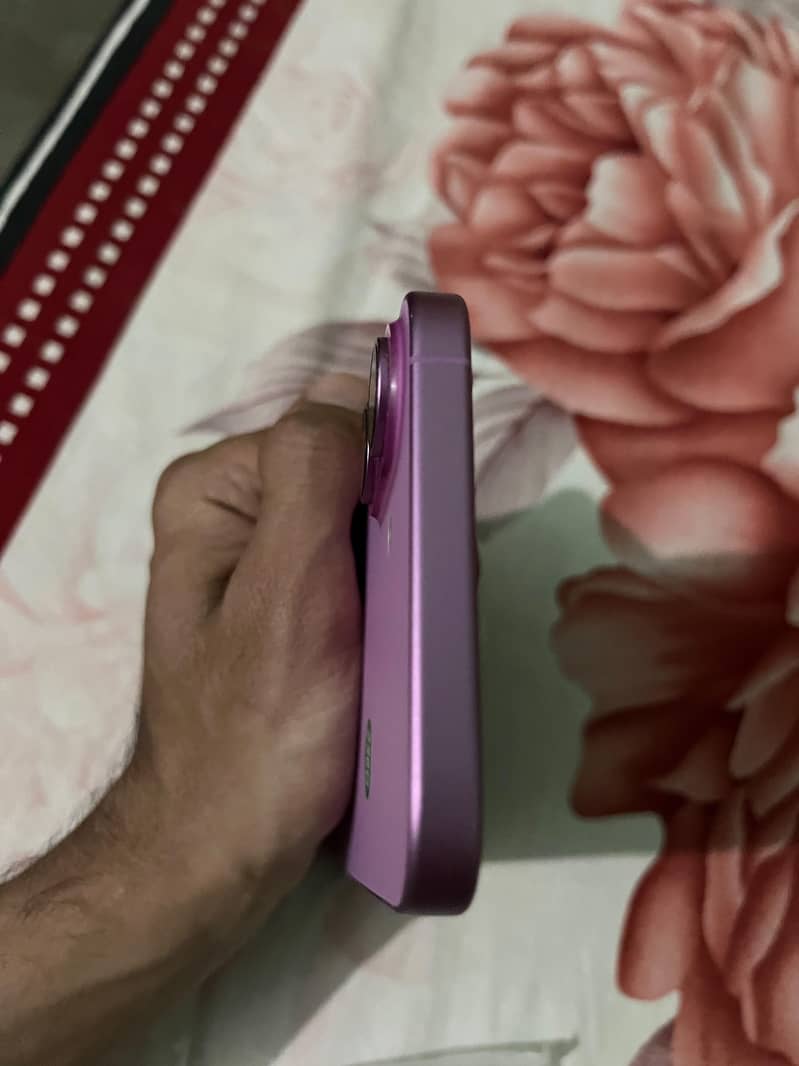 Apple iPhone 16 Plus 2