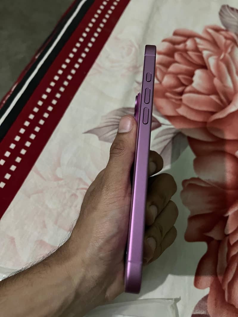 Apple iPhone 16 Plus 6