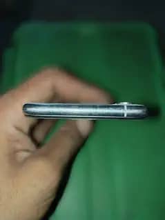 Apple iPhone XS 4