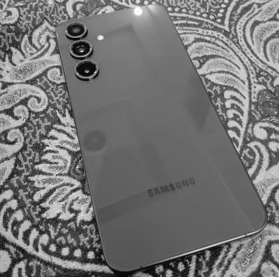 Samsung Mobile S24 fE