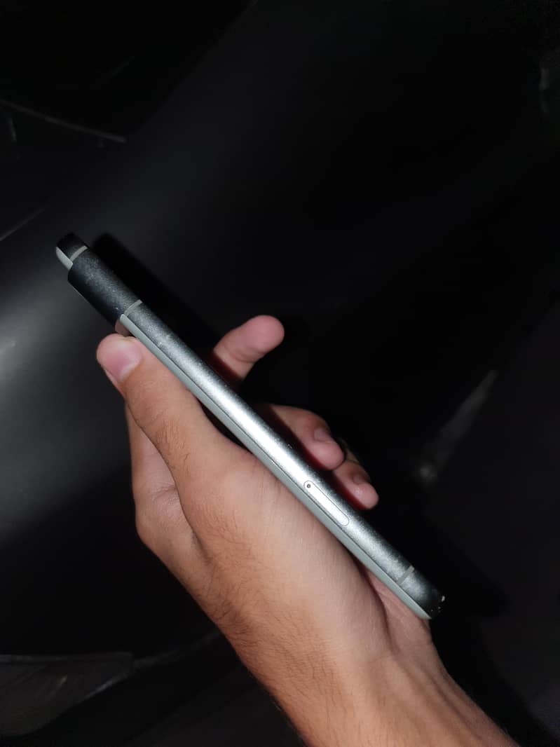 Google Pixel 8 2