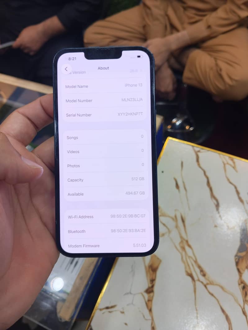 Apple iPhone 13 1