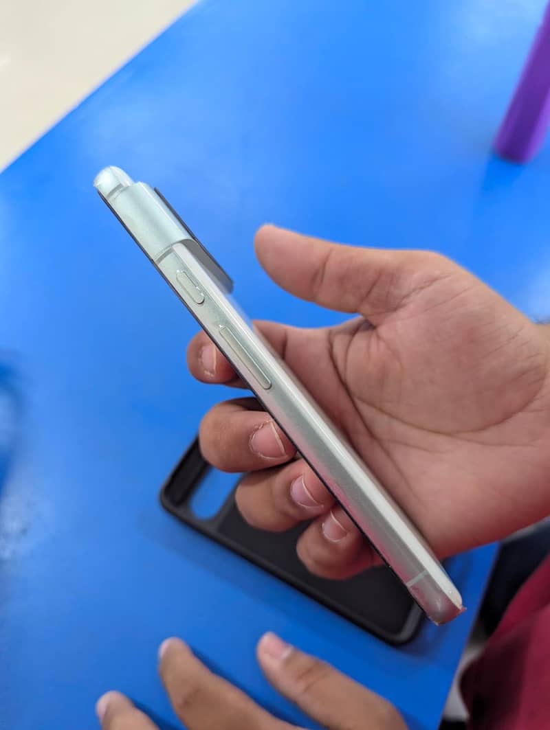 Google Pixel 8 0