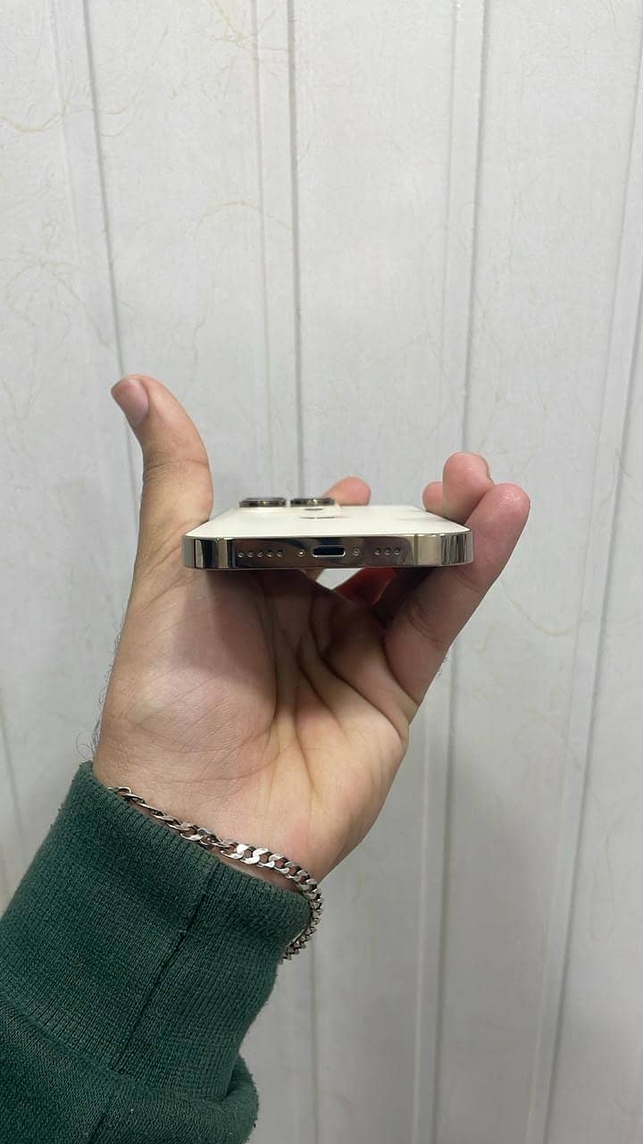 Apple iPhone 14 Pro 3