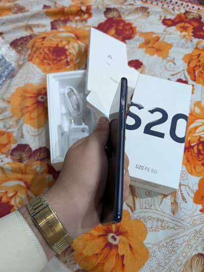 Samsung Mobile S20 FE