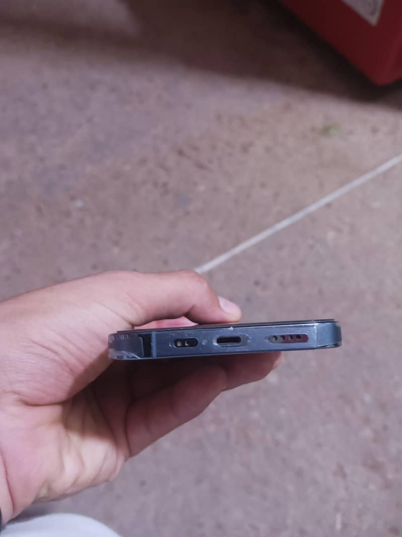 Apple iPhone 13 Pro 3