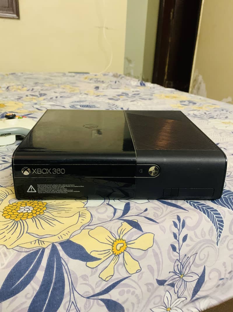 Xbox 360 E 500gb 8
