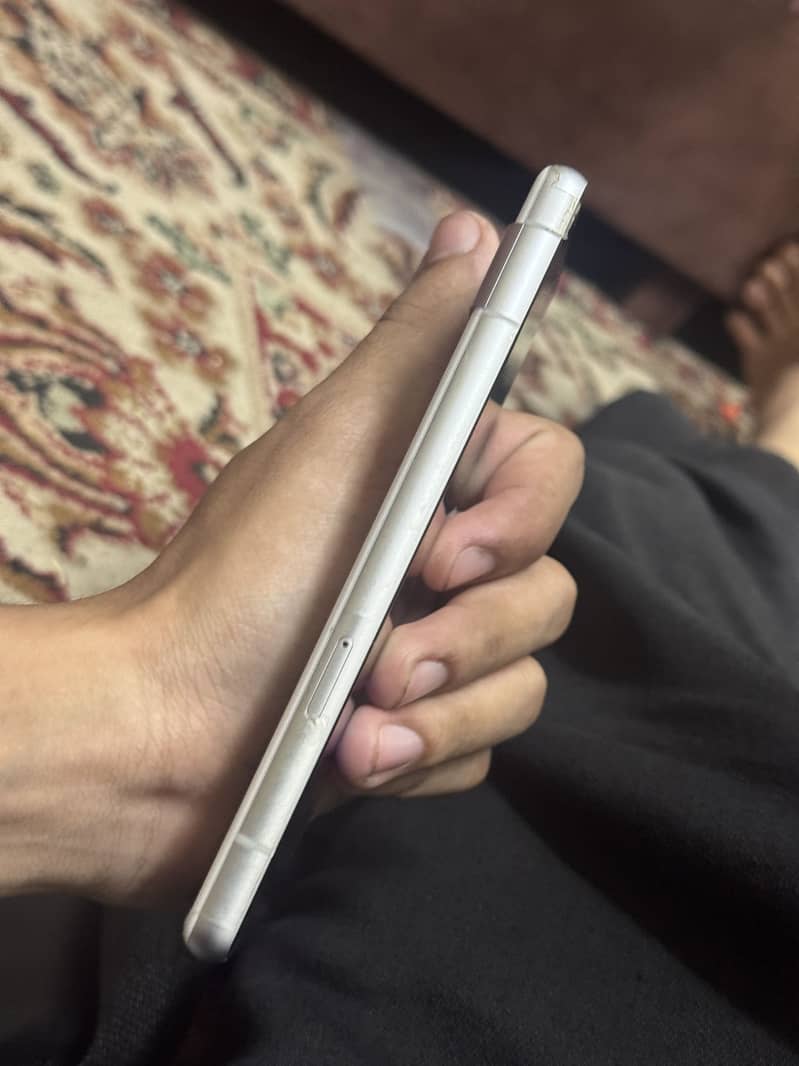 Google Pixel 7a 4