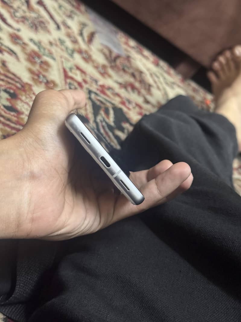 Google Pixel 7a 5