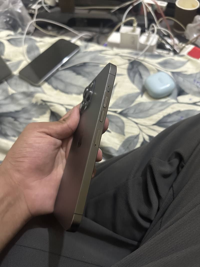 Apple iPhone 13 Pro Max 4