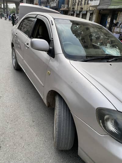 Toyota Corolla SE saloon 2003