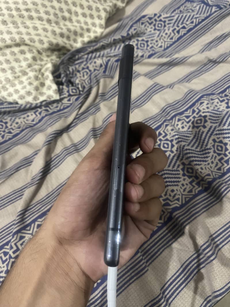 Google Pixel 7a 5