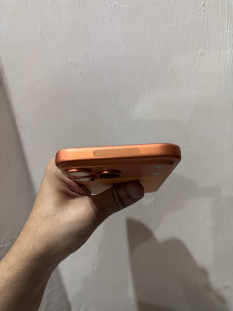 Apple iPhone 17 Pro Max 2