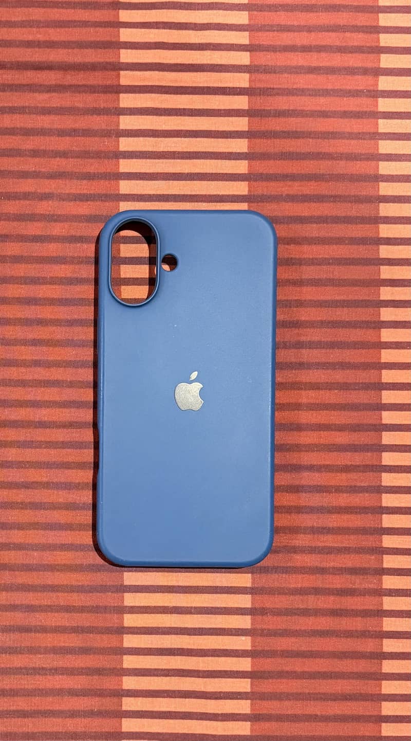 iPhone 16 Plus Covers 1