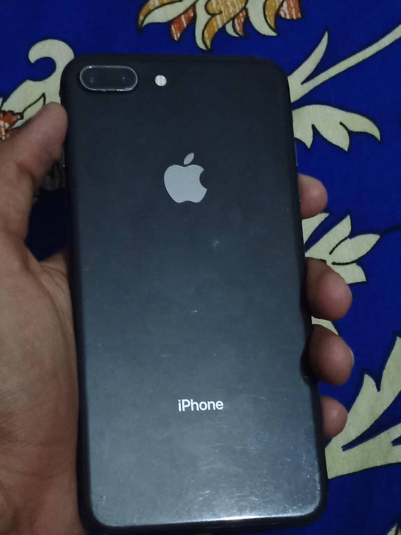 Apple iPhone 8 Plus 7