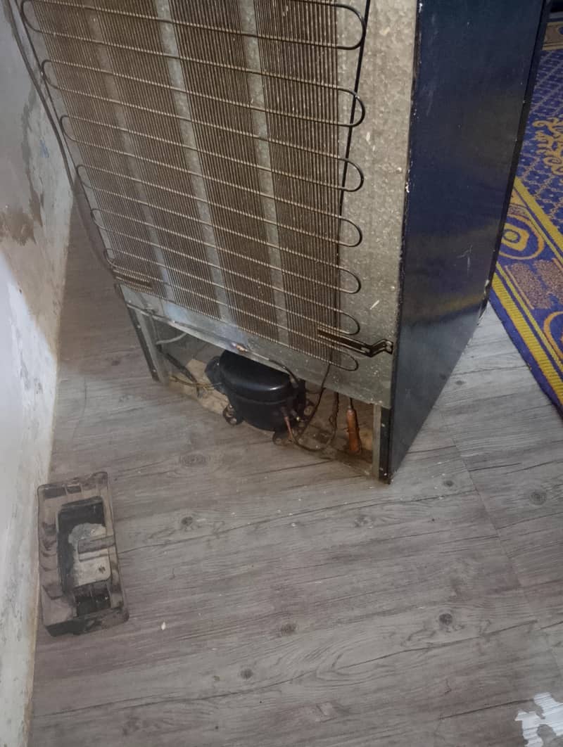 refrigerator 4