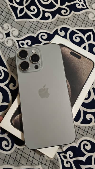 iPhone 15 Pro Max 256GB factory unlock