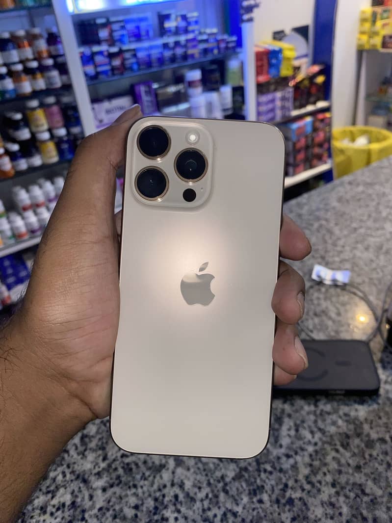 Apple iPhone 16 Pro Max 5