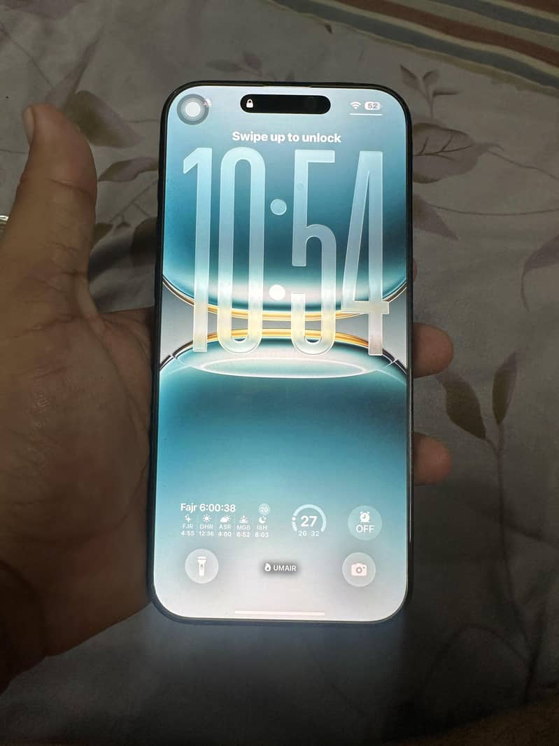 Apple iPhone 16 Pro Max 1
