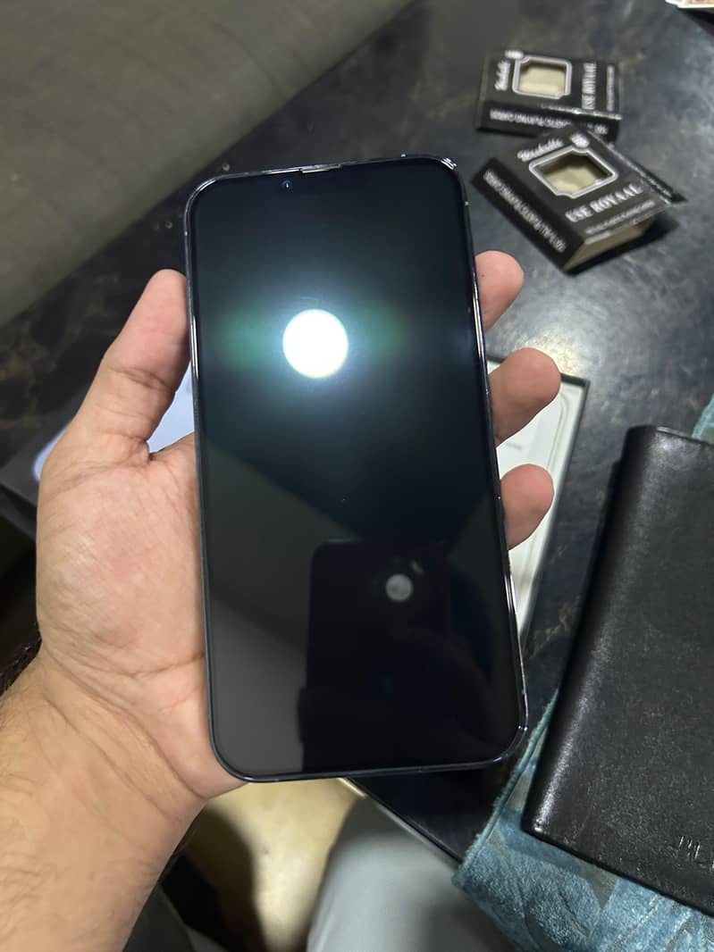 Apple iPhone 13 Pro Max 4