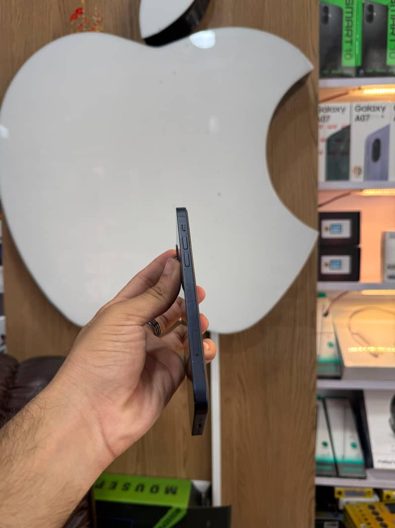 Apple iPhone 12 0