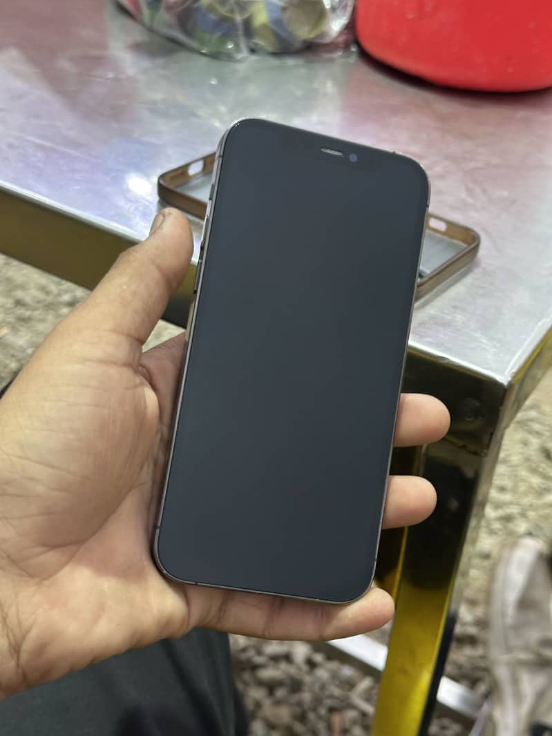 Apple iPhone 12 Pro 4