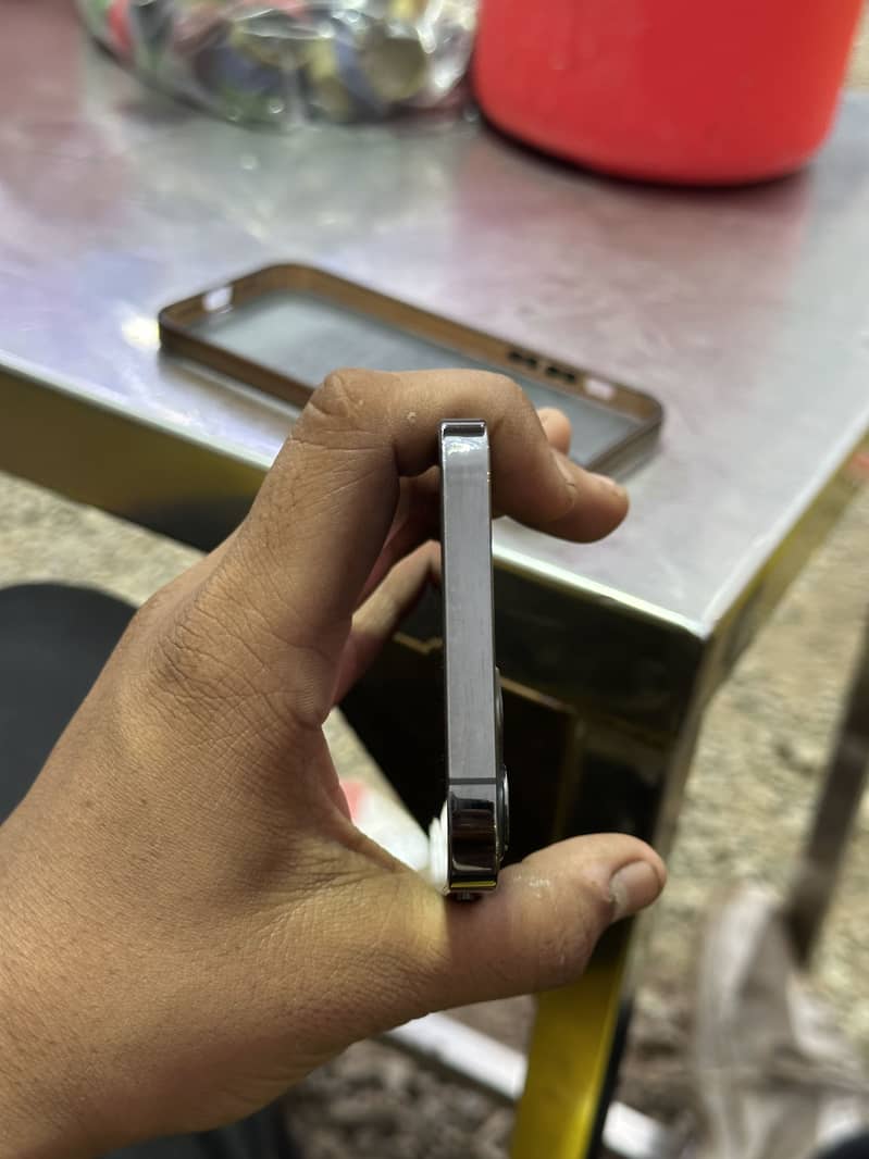 Apple iPhone 12 Pro 6