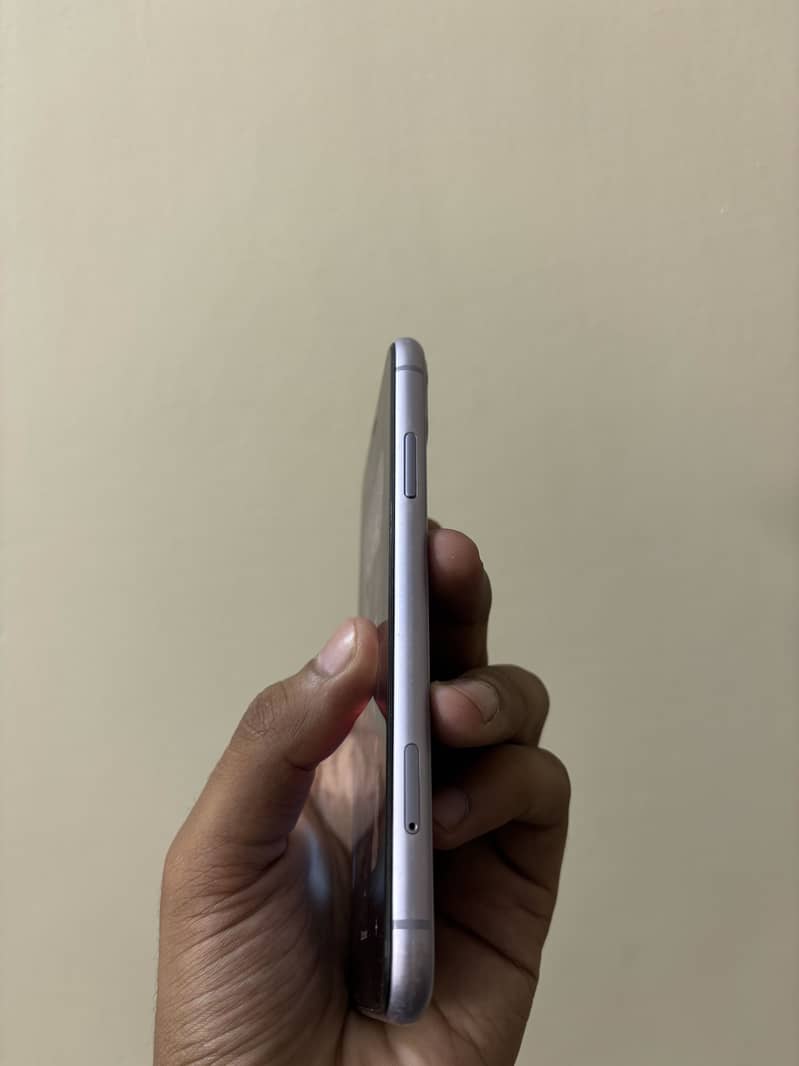 Apple iPhone 11 2