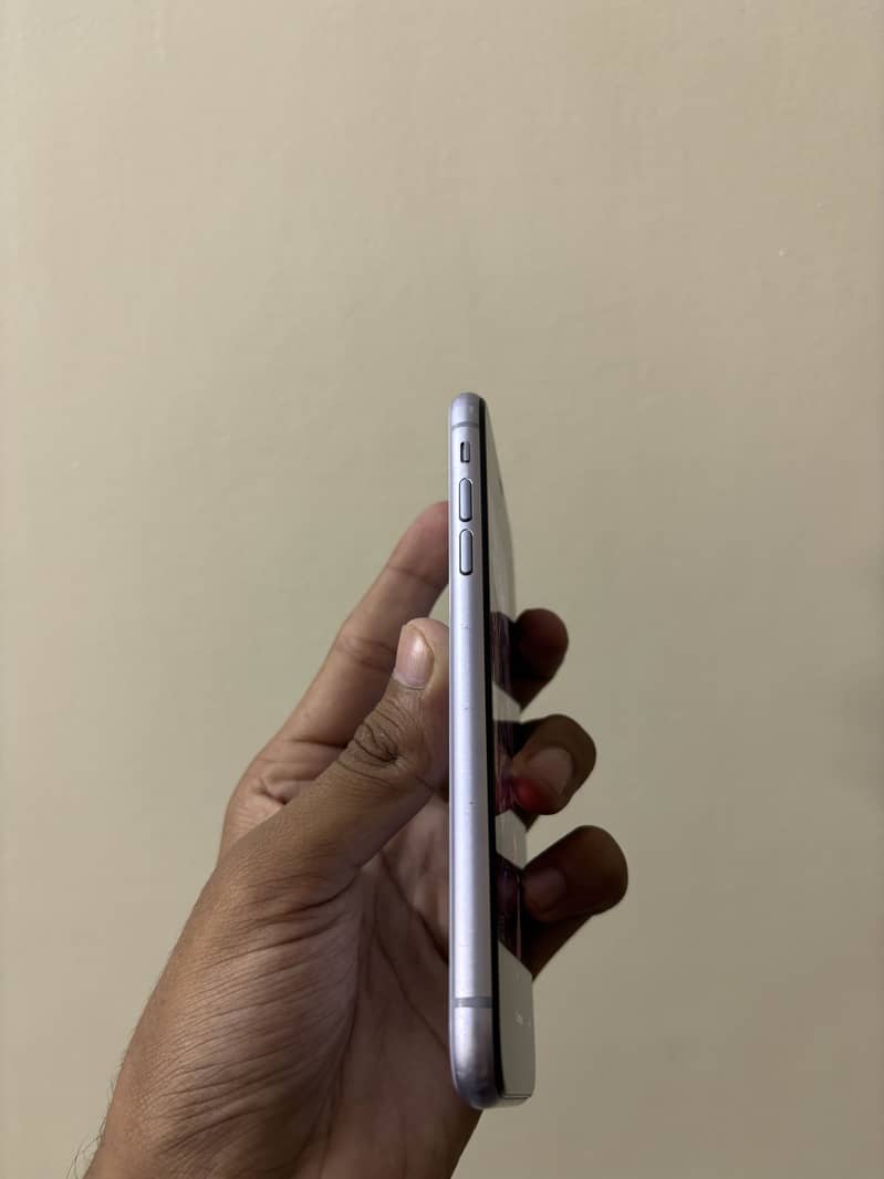 Apple iPhone 11 5