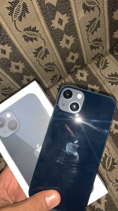 Apple iPhone 13