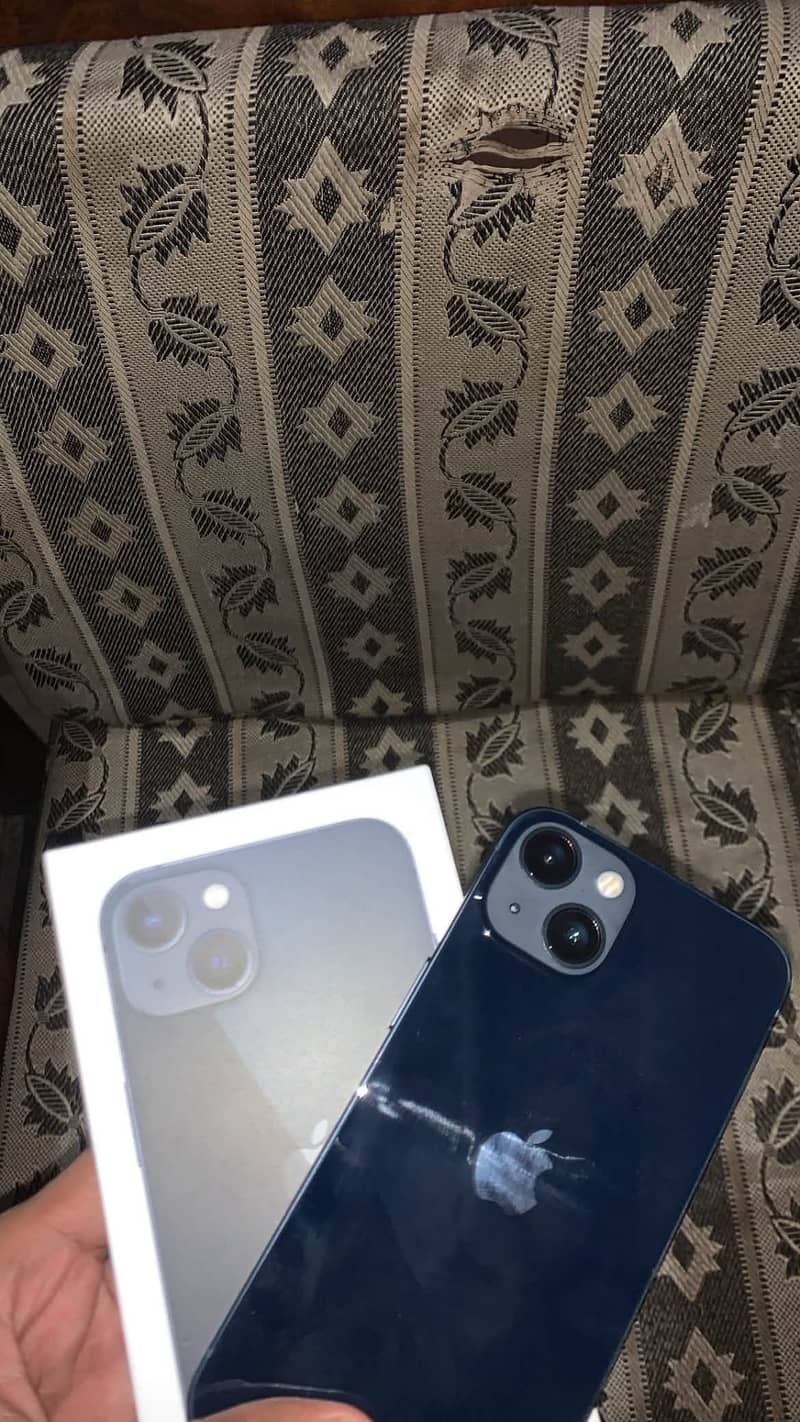 Apple iPhone 13 1