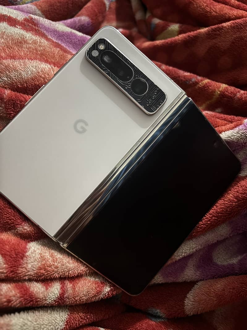 Google Pixel Fold 2