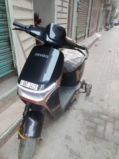 revoo electric scooty urgently sale