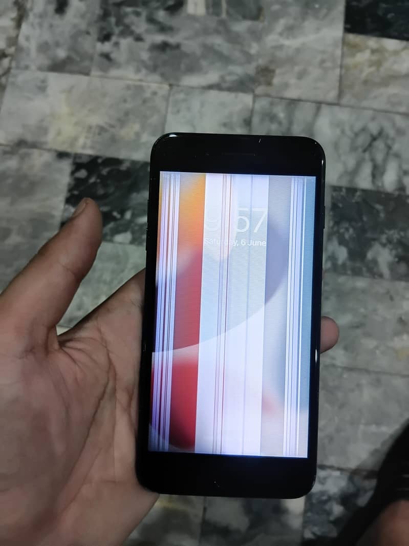 Apple iPhone 7 Plus 4