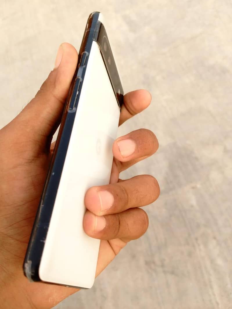 Google Pixel 6a 5