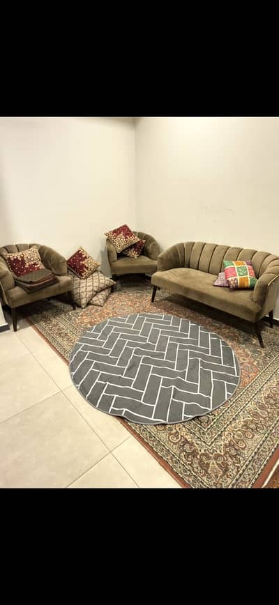 5 Seater Sofa Set Mint Condition