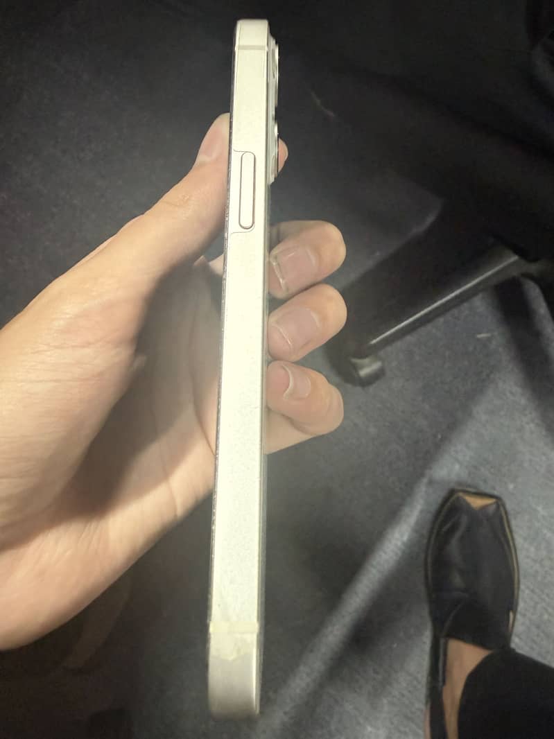 Apple iPhone 13 1