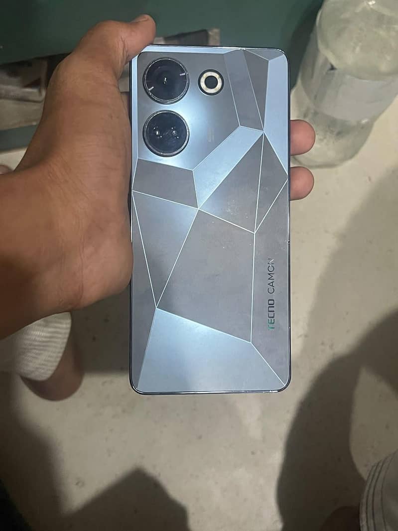 Tecno CAMON 20 0
