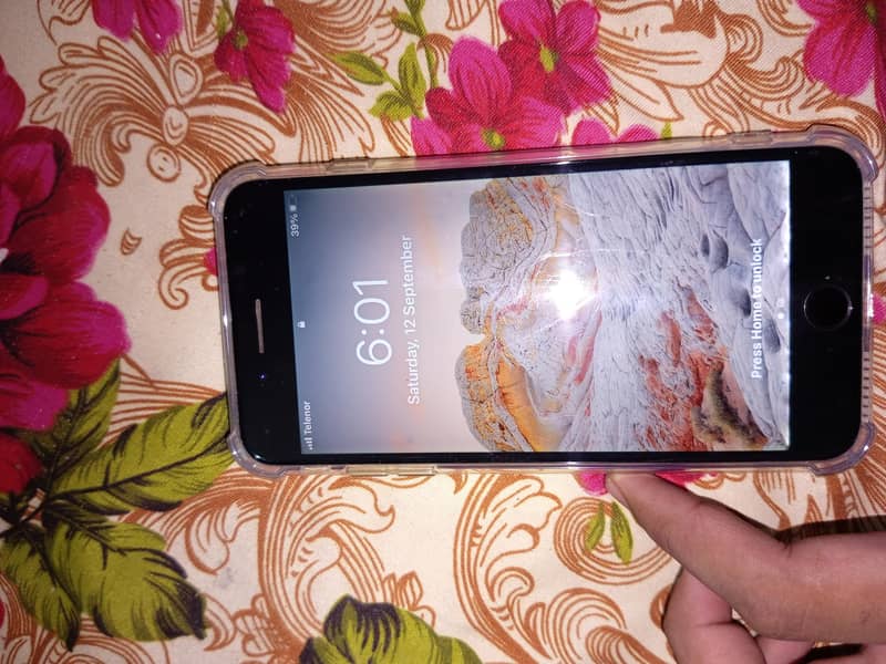 Apple iPhone 7 Plus 1