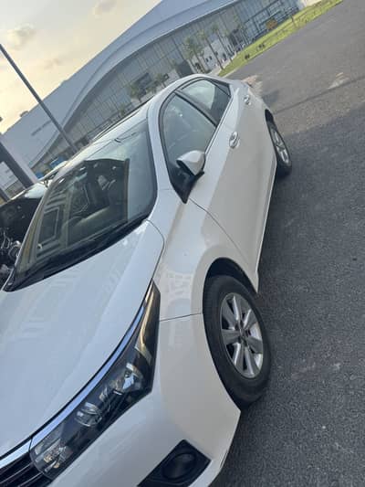 Toyota Corolla Altis 2015 Grandi   Lush condition