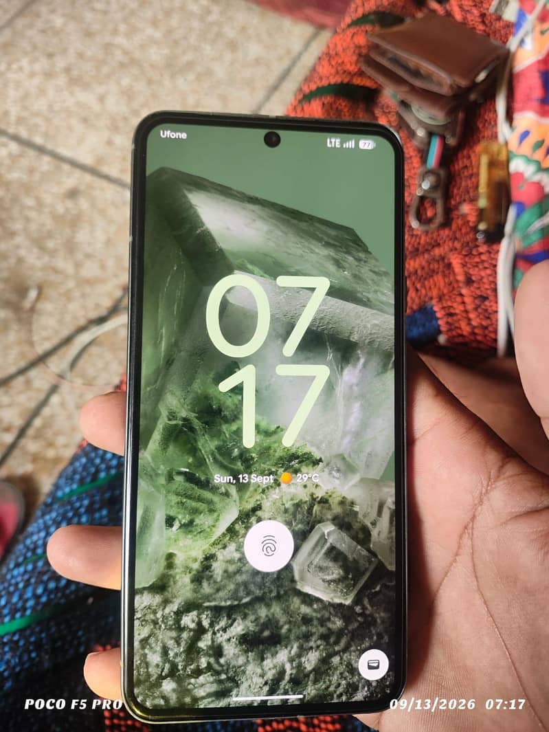 Google Pixel 8 1