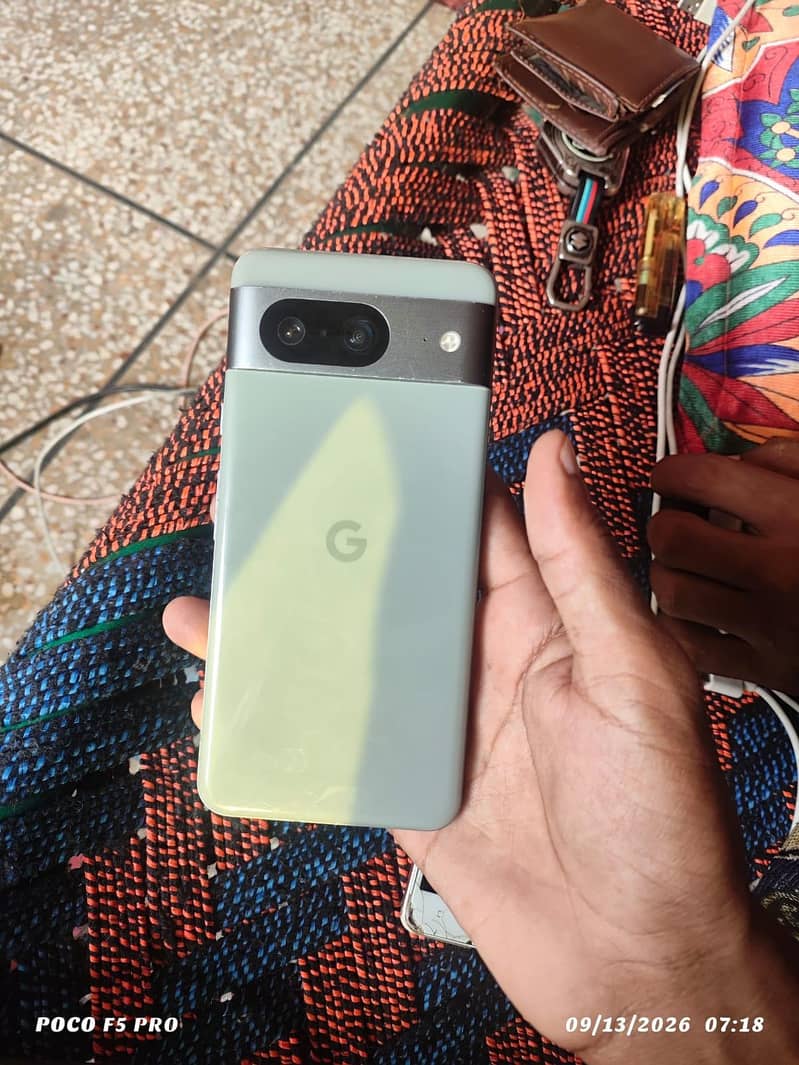Google Pixel 8 5
