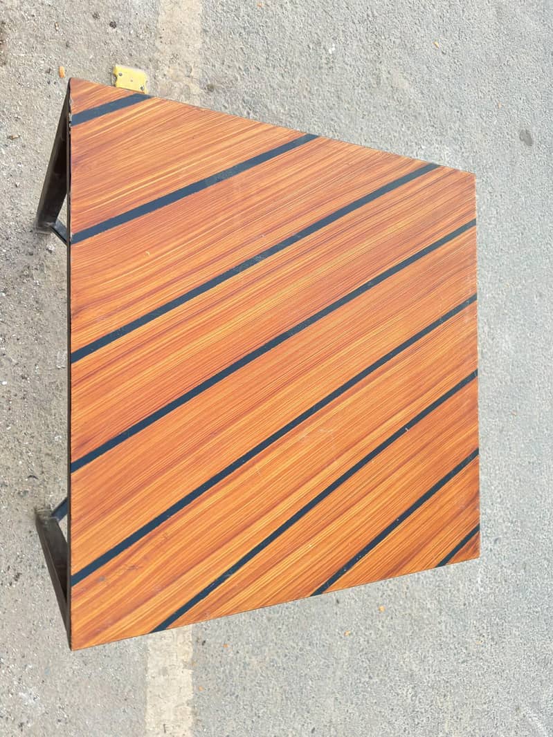 Table Iron 1
