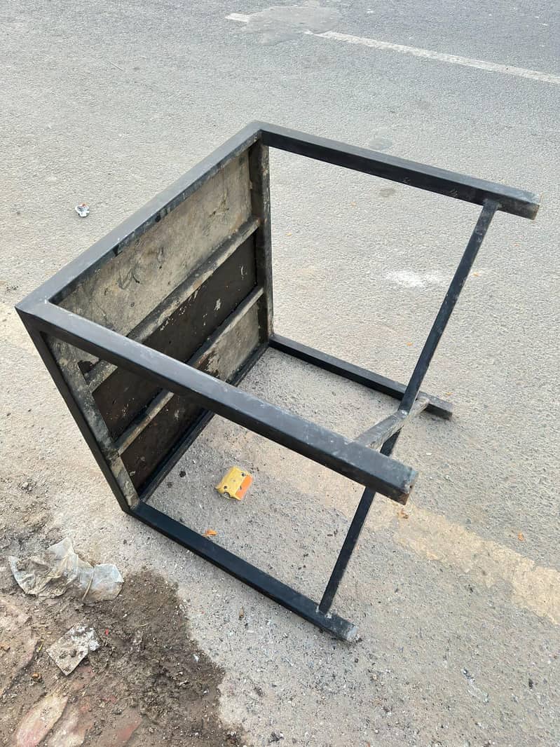 Table Iron 2